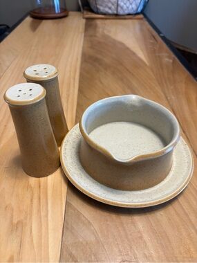 Premiere DuraStone Speckled Ceramic Salt/Pepper set with gravy bowl & plate